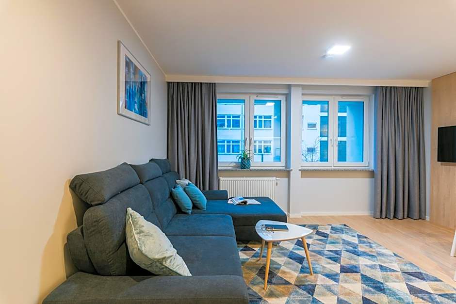Q17 Apartments Rynek