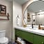 The Inelle, Oakhurst Yosemite, a Tribute Portfolio Hotel