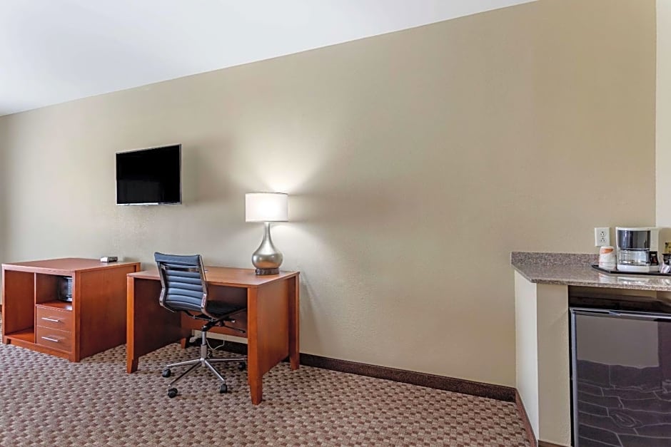 Comfort Inn & Suites Carbondale University Area