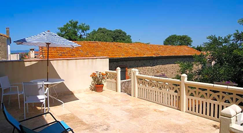 Le Petit Molière Chambres d'hôtes et gîte
