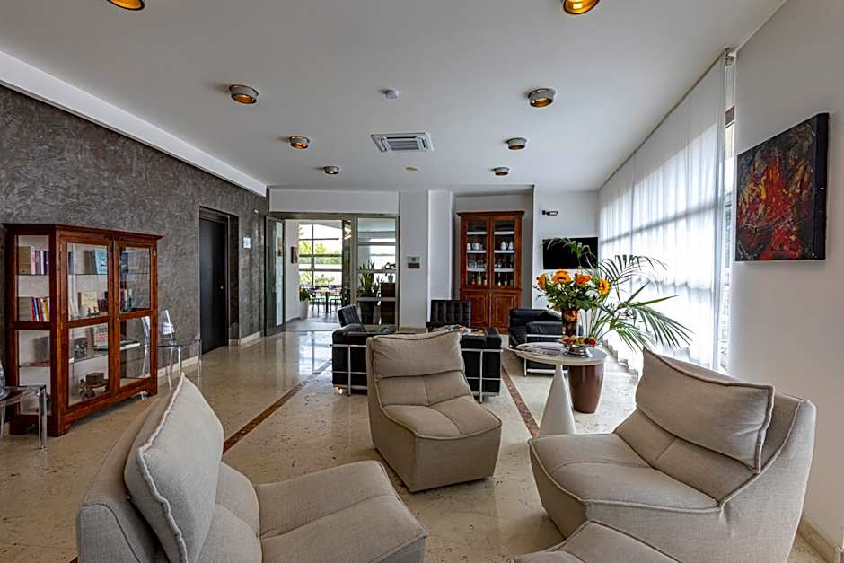Albatros Hotel