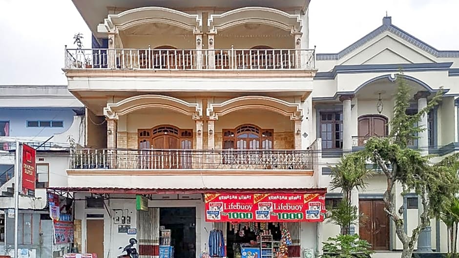 Villa Al Barokah Syariah Family Mitra RedDoorz near Sarangan Lake