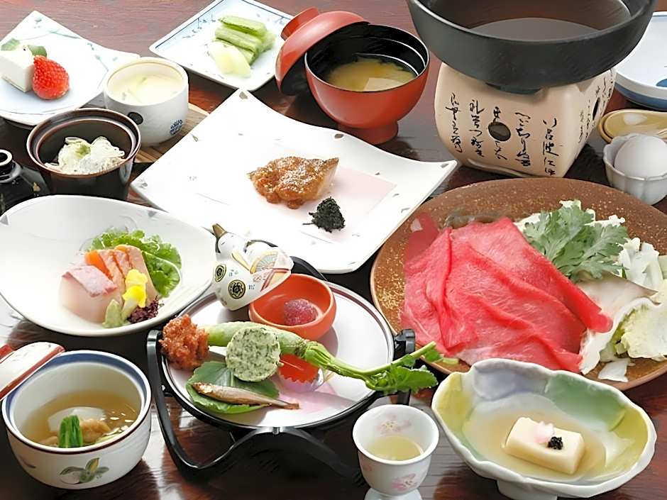 Uematsuya Ryokan Hotel