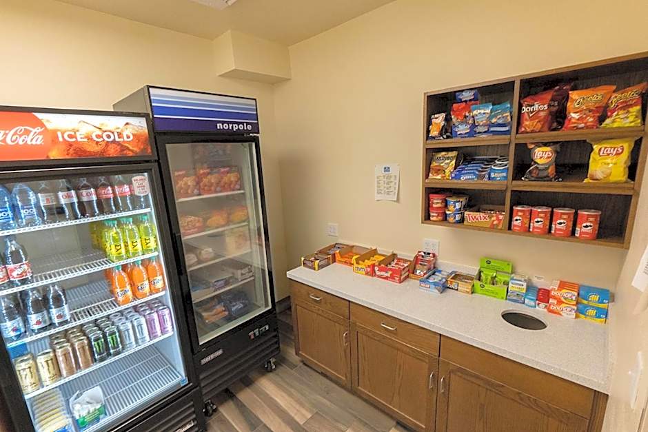 Cobblestone Hotel & Suites-Sheldon