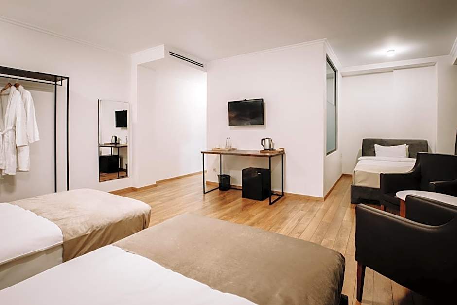 Citadel Narikala Hotel