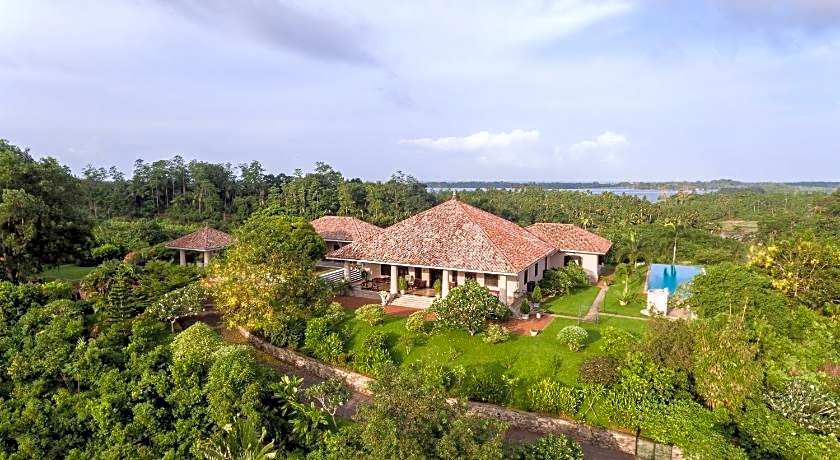 Villa Mayurana by Edwards Collection