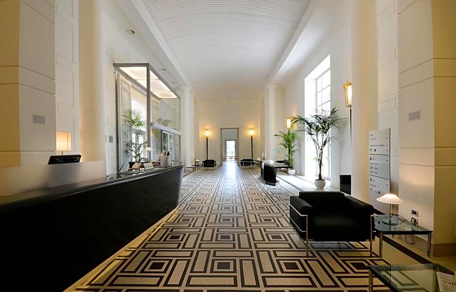 Palazzo Esedra