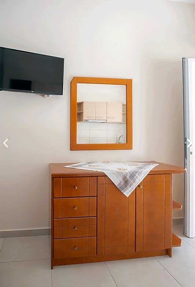 Geni Garden Apartments