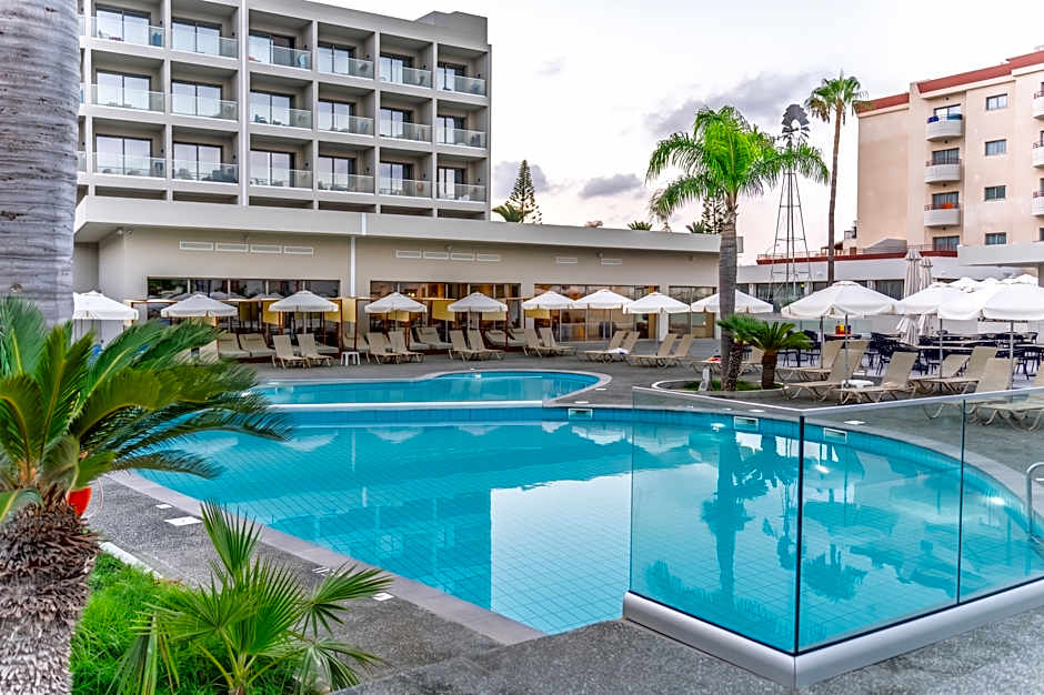 Sun Palace Protaras Waterpark Resort