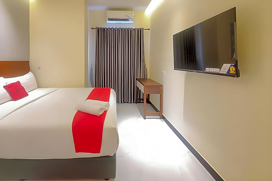 RedDoorz plus @ UNO Jalan Merak Samarinda