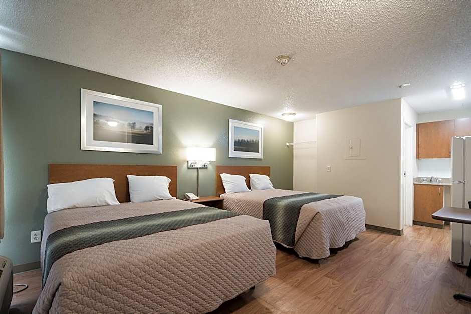 HomeTowne Studios Seattle - Kent/Des Moines