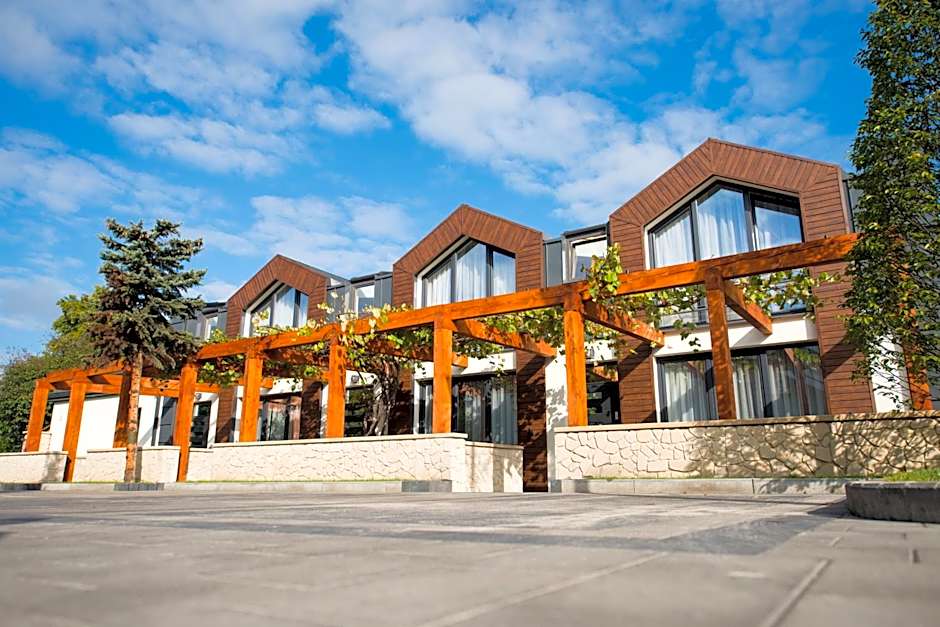 Hotel & Restauracja Gniecki