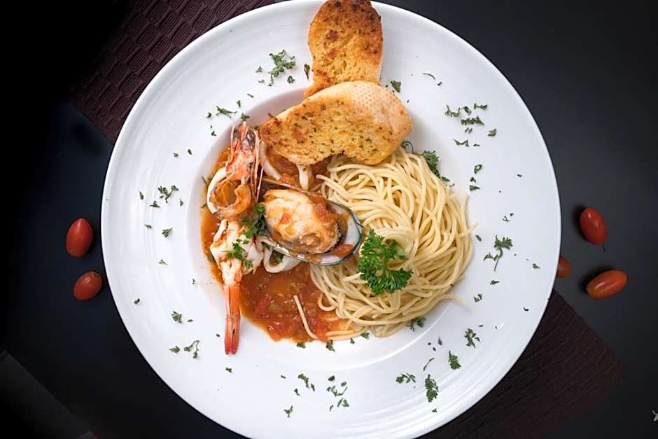 The Midst@ Royal hills Nakornayok