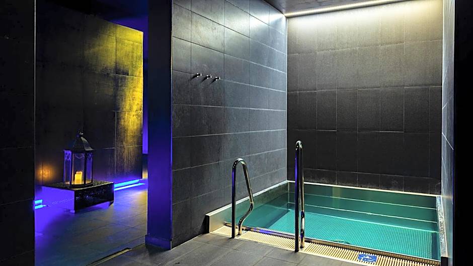 Hotel AquaCity Riverside