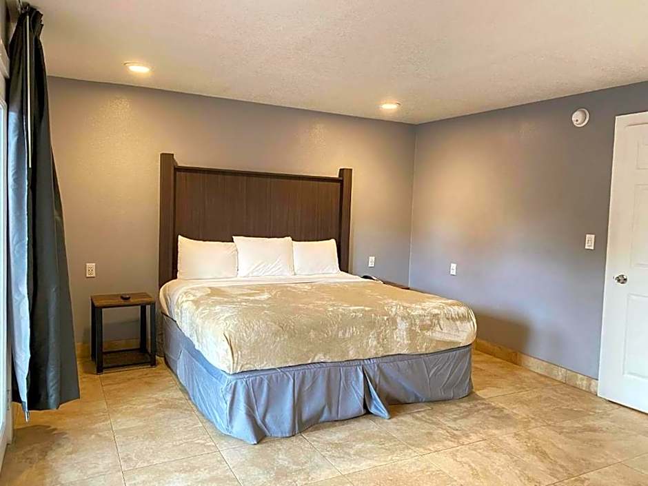 Celebration Suites At Old Town