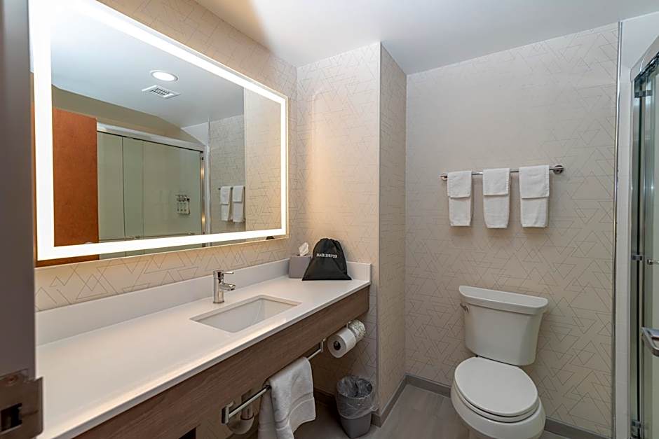 Holiday Inn Express Hotel & Suites Hampton South-Seabrook By IHG