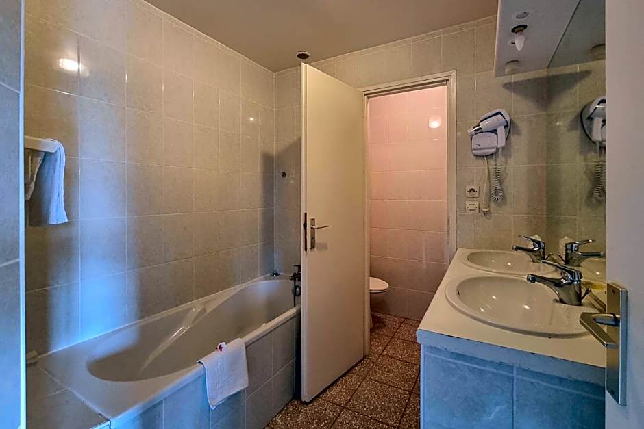 Le Catalan - Hôtel et appartements