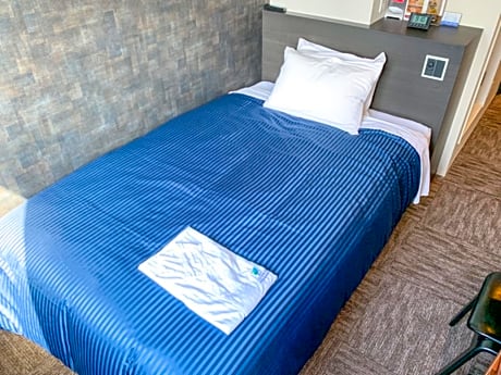 Double Room with Small Double Bed - Smoking
