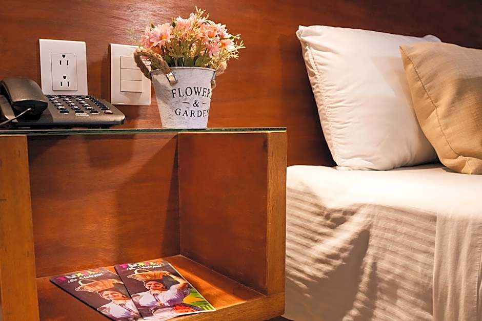 Hotel del Carmen, en el Centro- DESAYUNO Incluido !