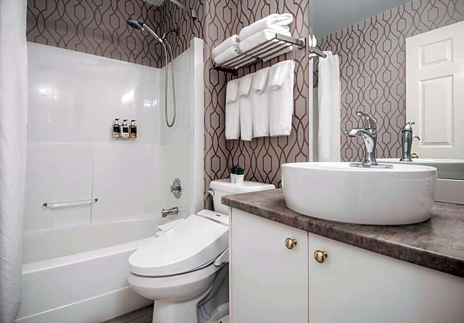 Coast Parksville Hotel