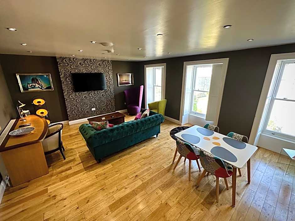 Halvard Apartments at Castletown