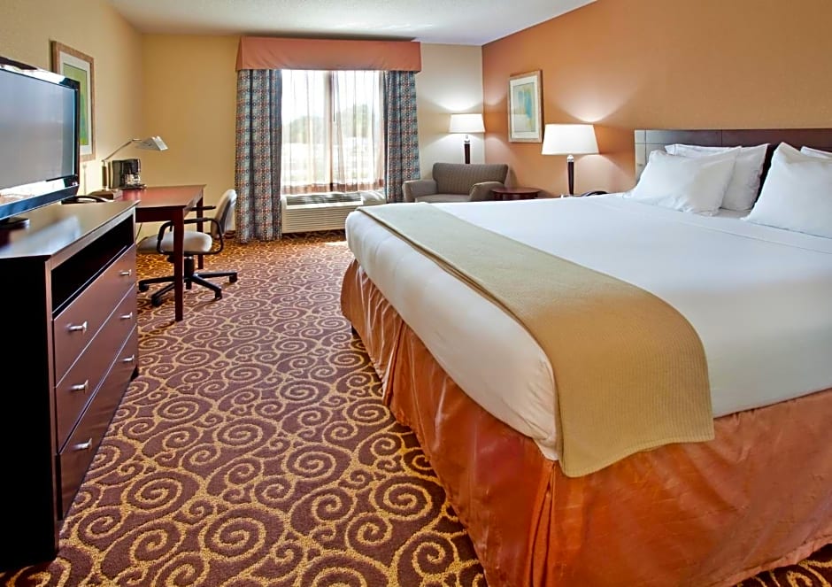 Holiday Inn Express Hotel & Suites Kansas City - Grandview By IHG