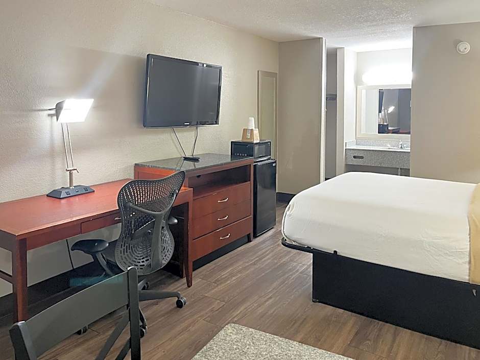 Motel 6 Raleigh, NC - Downtown South