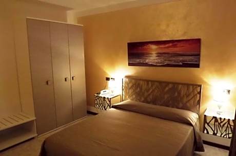 Double or Twin Room with Partial Lake View