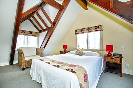 One-Bedroom Family Suite