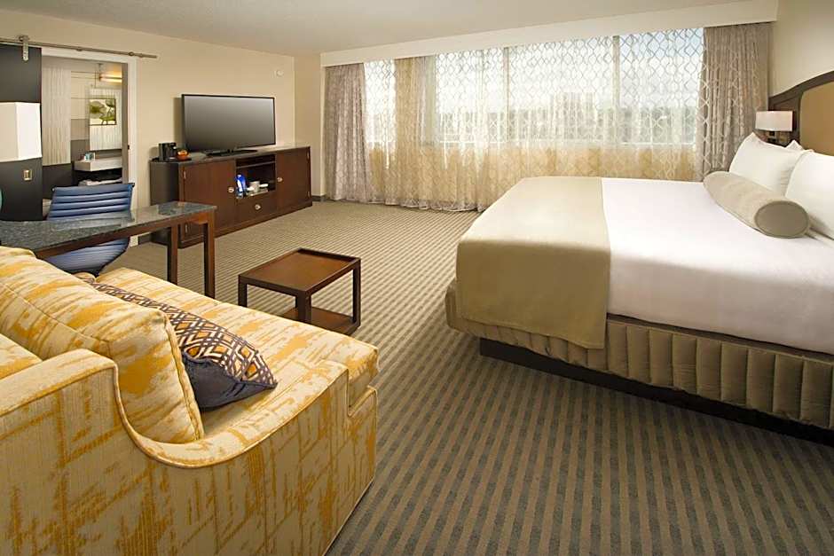 Skybridge Seattle Airport Hotel