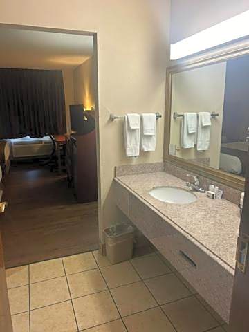 Baymont by Wyndham Battle Creek/I-94