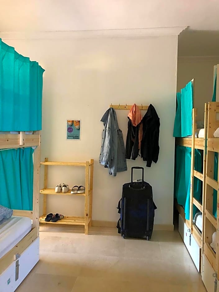 Duque Nest Hostel