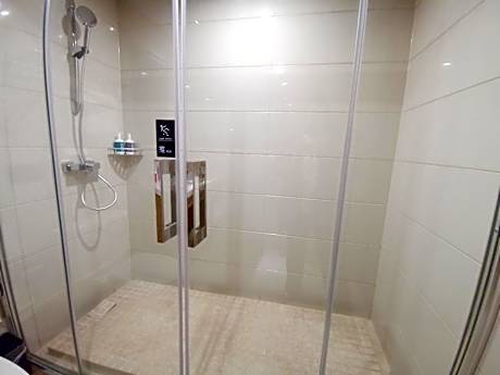 Dossen - Standard Bed Room