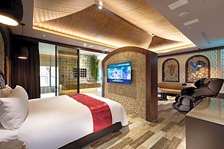 Luxury Double Room with Jacuzzi