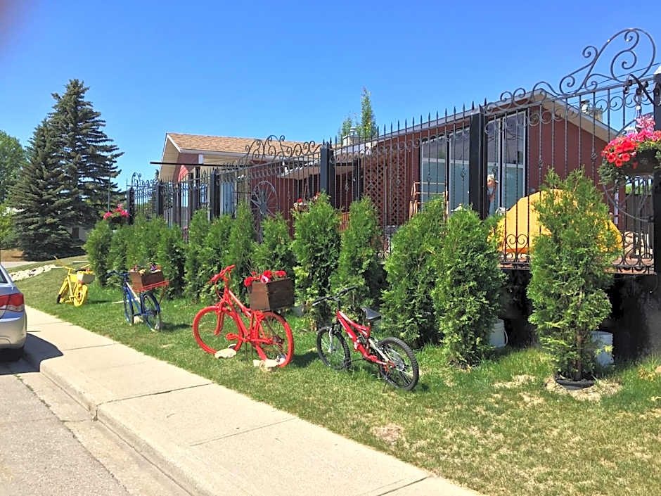 The Calgary Hub hostel style Home