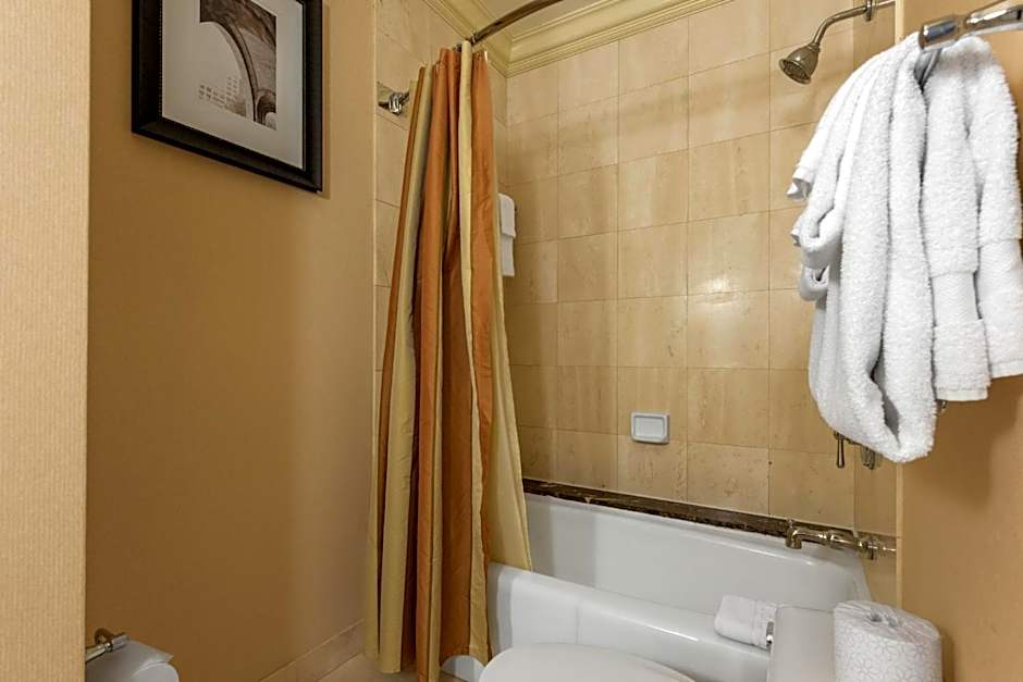 Omni William Penn Hotel