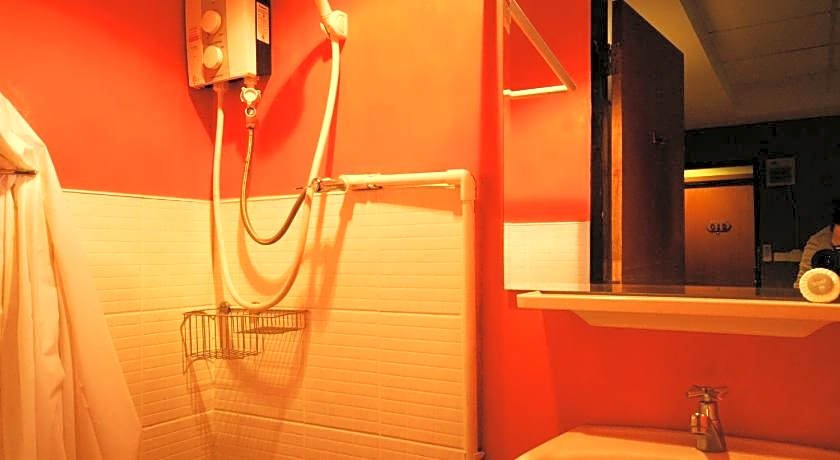 Room@Doze Apartments