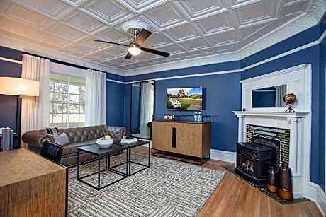 Historic King Suite