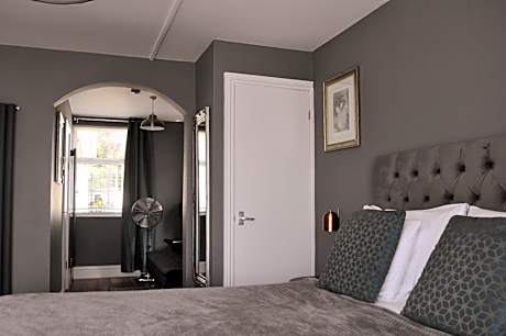 Deluxe Junior Suite