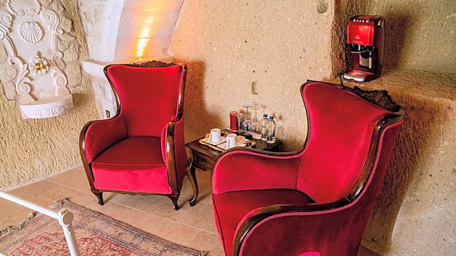 Elika Cave Suites & Spa