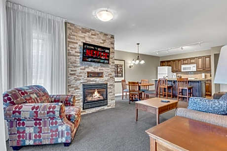 Cozy Getaway with Resort Perks