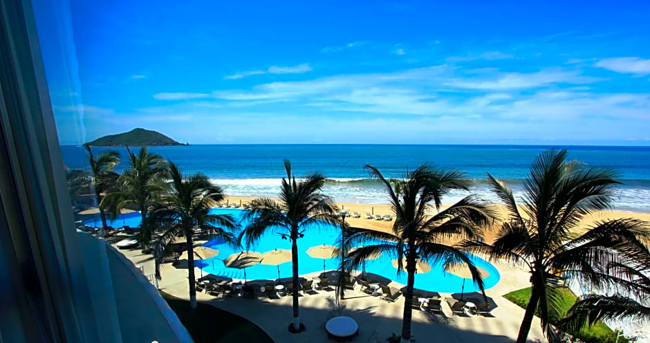 Park Royal Beach Mazatlán