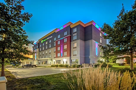 Holiday Inn Express Hotel & Suites - Woodstock By IHG