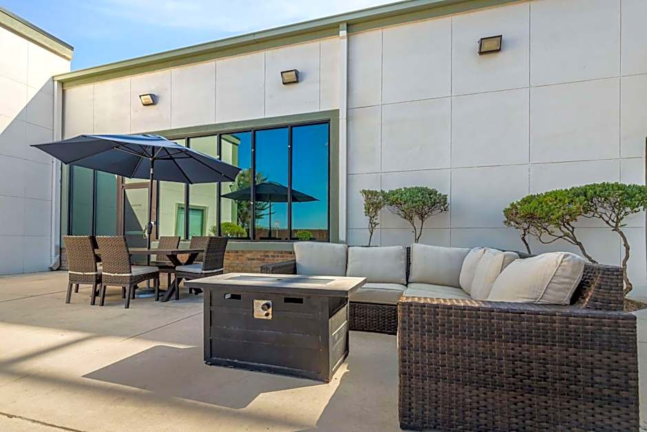 Best Western Plus Lackland Hotel & Suites