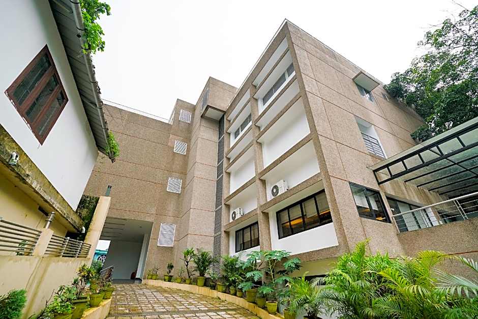 Super Townhouse Mookkannoor Tourist Home