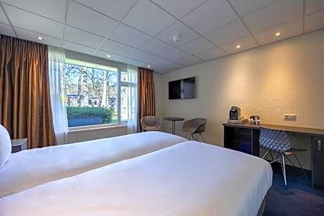 Comfort Room With Air Conditioning