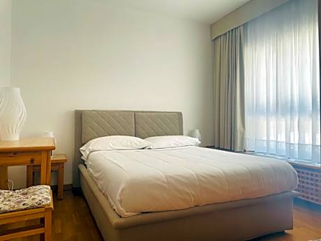 One-Bedroom Apartment (3 Adults)