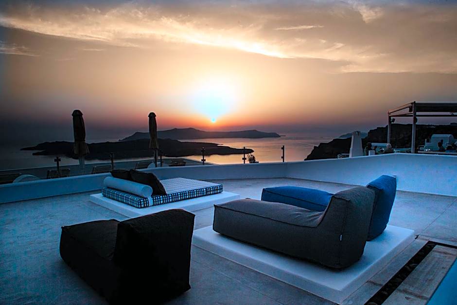 Amity Suites - Adults Only