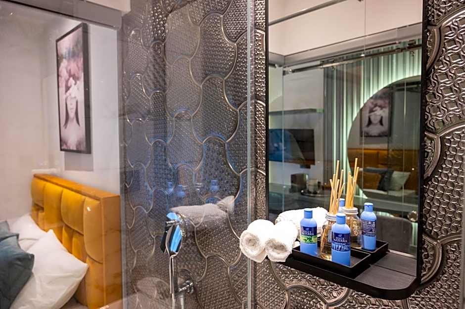 Natali luxury suites- mini rooms