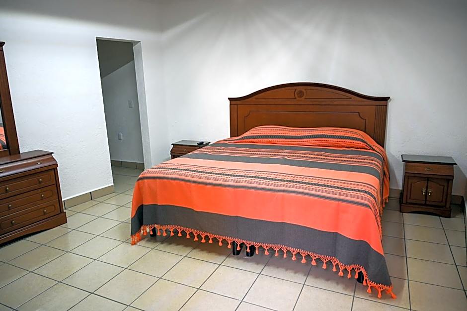 Casa LEONOR